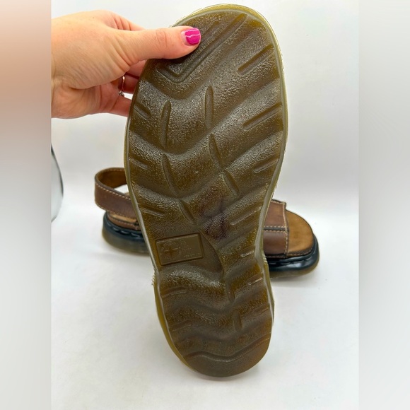 RARE DR MARTENS Sandals Mens SZ 10 
Brown Leather Fisherman Chunky 
ENGLAND Y2K - Picture 16 of 16